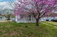 Building Photo - 226 Residence St