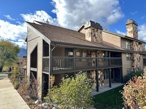 Building Photo - 3615 N Wolf Creek Dr