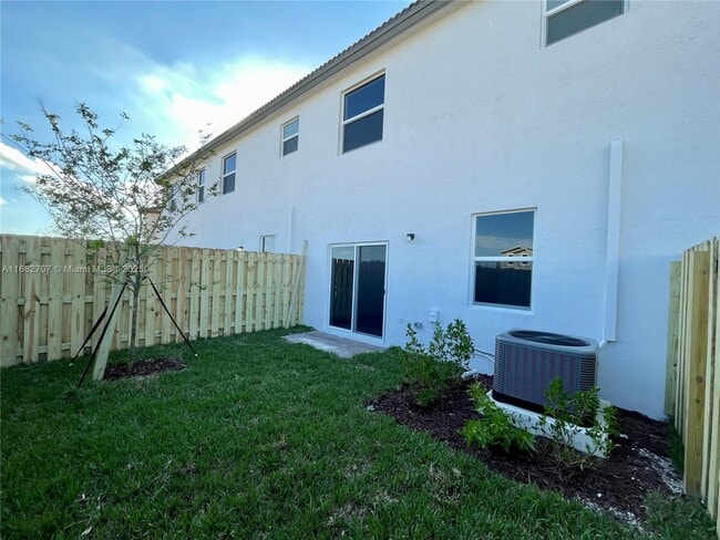 Building Photo - 29240 SW 162nd Ct