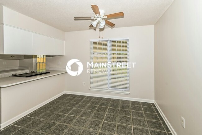 Building Photo - 3925 Shadow Oaks Pkwy