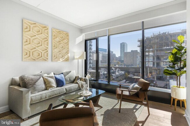 Building Photo - 30 N 23rd St