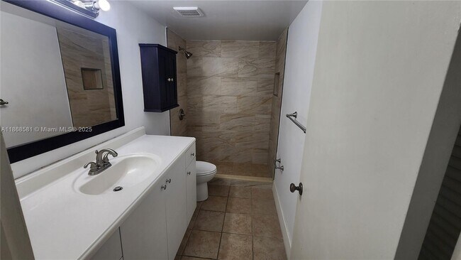 Building Photo - 7231 Miami Lakes Dr