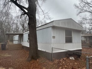 Building Photo - 1418 Stamps St