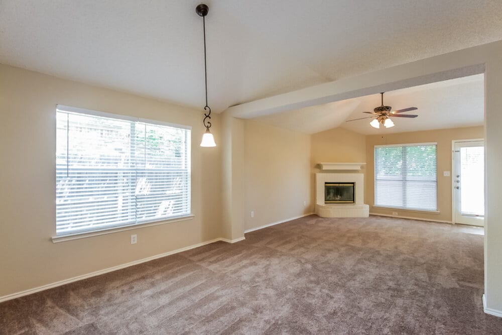 Building Photo - 8112 Broken Arrow Rd