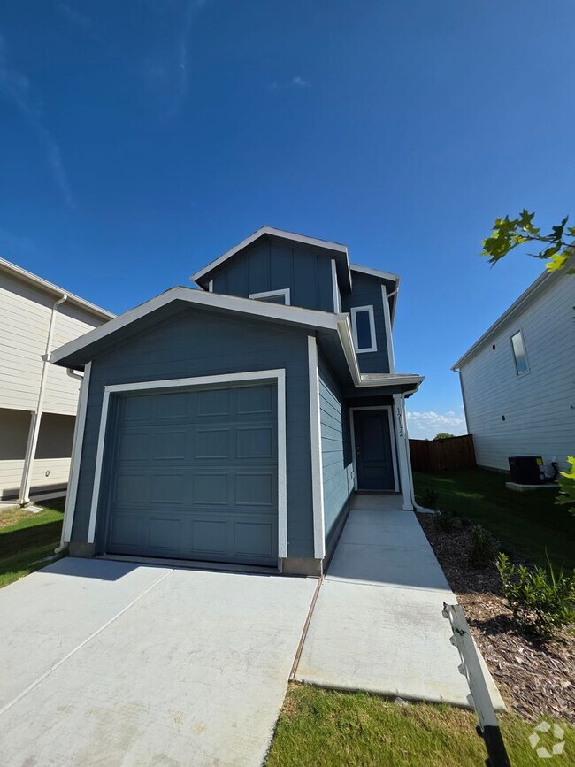 Building Photo - Charming 3-Bedroom Home in Providence Vill...