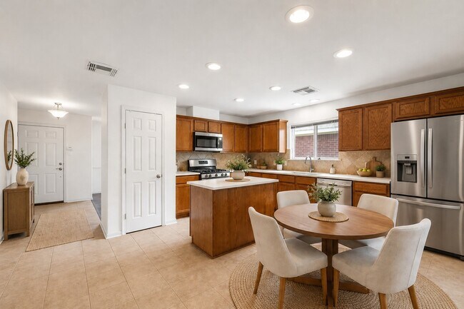 Building Photo - 3211 Falcon Trail Dr