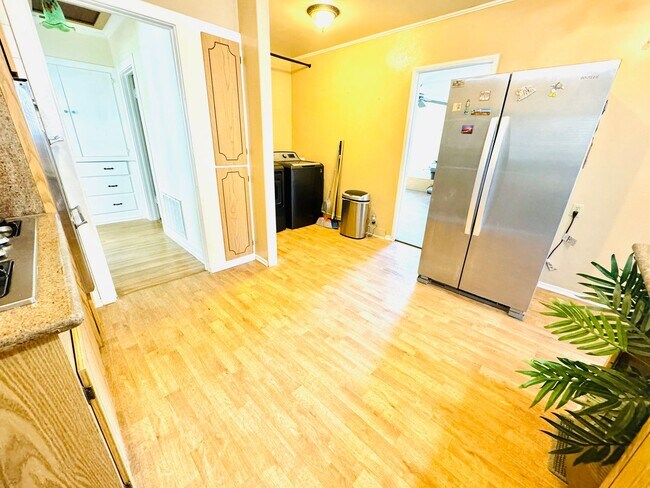 Building Photo - Chino Home for Lease