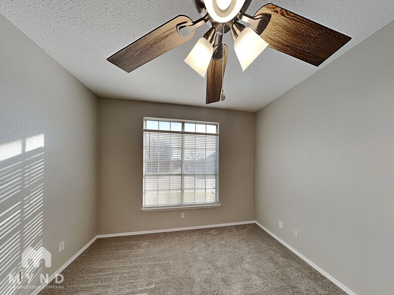 Building Photo - 2341 Baretta Dr