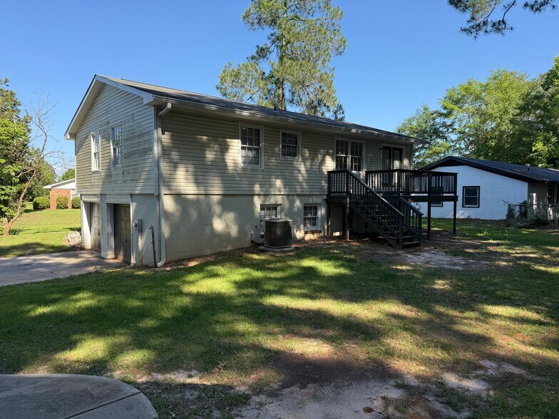 Building Photo - 1115 Kingston Rd