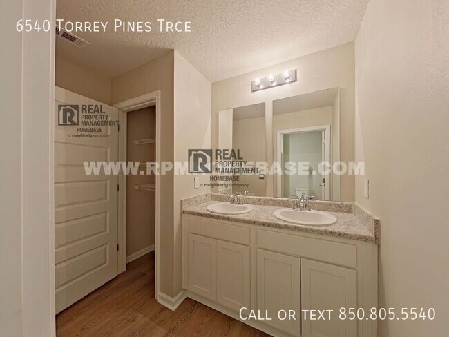 Building Photo - 6540 Torrey Pnes Trce