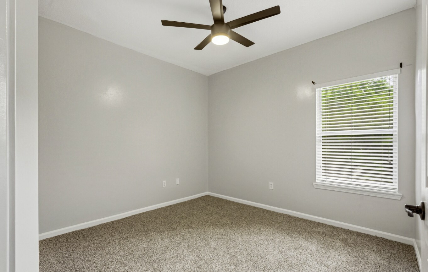 Building Photo - 1601 Majestic View Ln