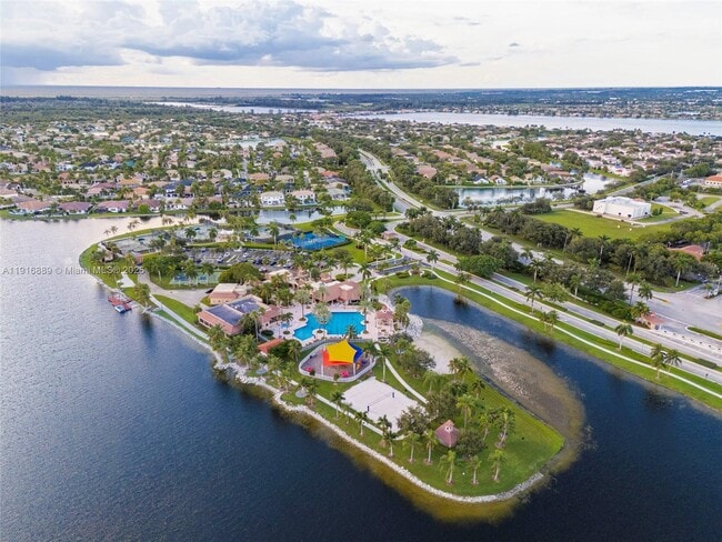 Building Photo - 18866 SW 28th Ct