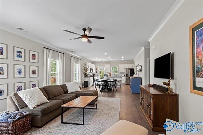 Building Photo - 15176 Blendor Crooks Dr