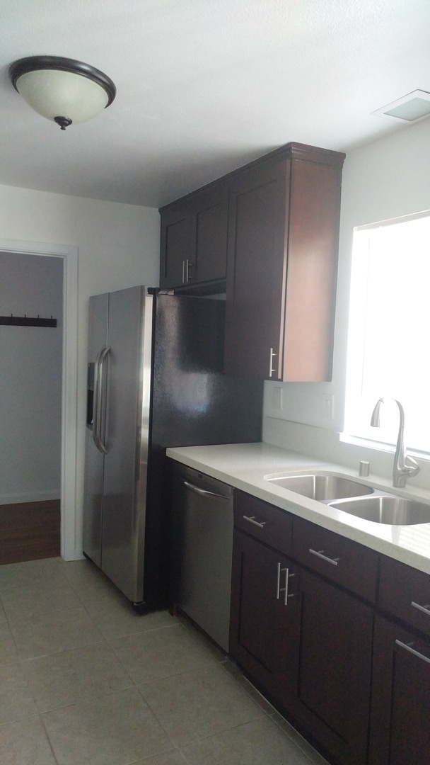 Building Photo - Gorgeous La Costa Condo!!