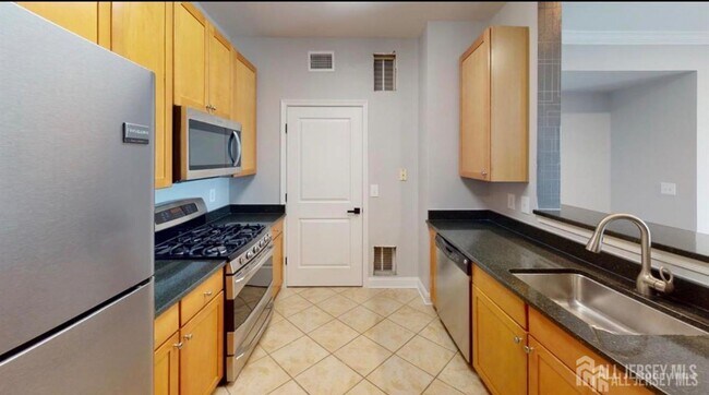 Building Photo - 6301 Fernandez Ct