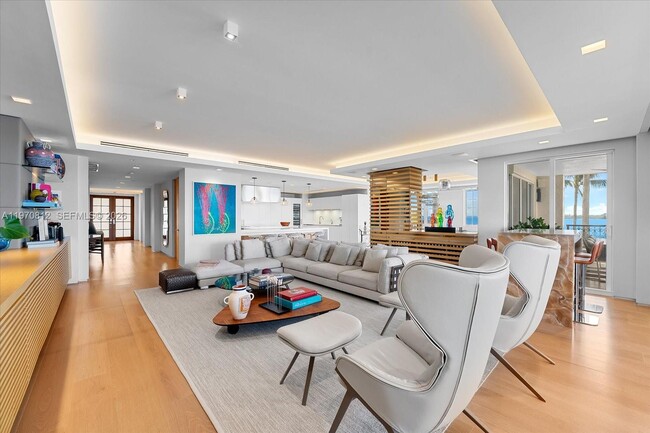 Building Photo - 4921 Fisher Island Dr