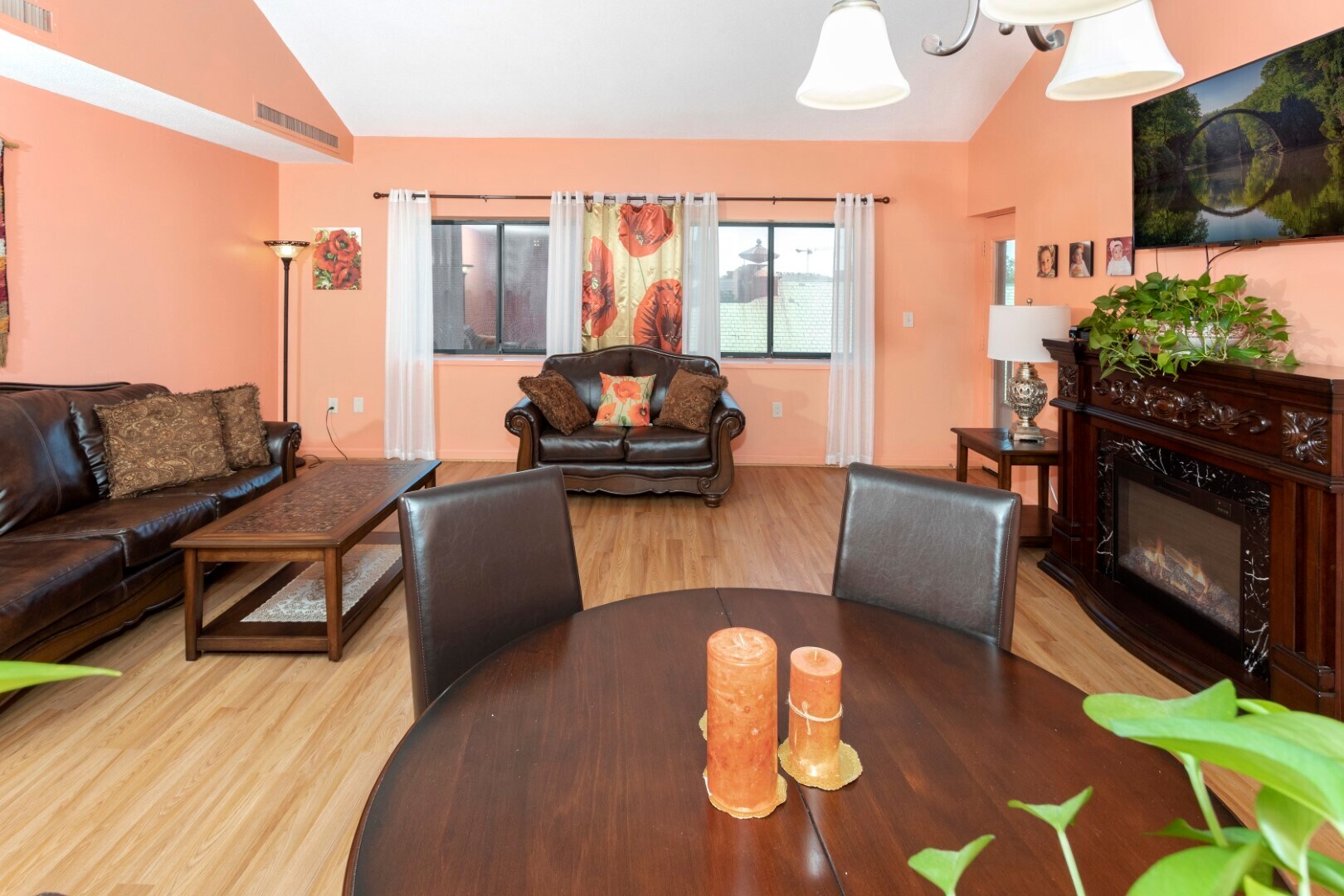 Living/Dining Area - 50 S Common St