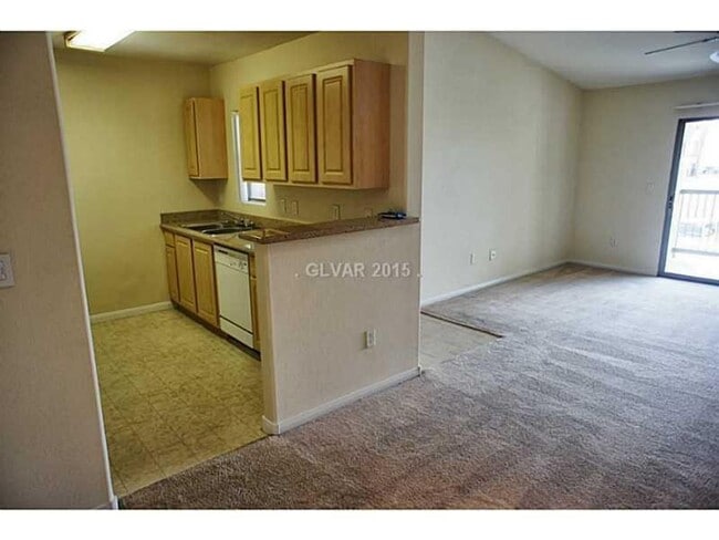 Building Photo - Cozy 1 Bedroom Condo in SW