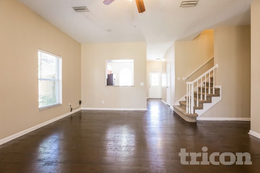 Building Photo - 4501 Cabbage Palm Dr