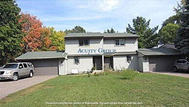 Building Photo - 4 Bedroom, 2,5 bath Duplex