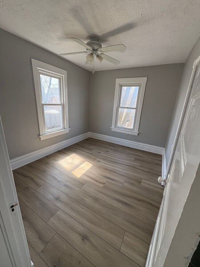 Building Photo - 726 Denver St