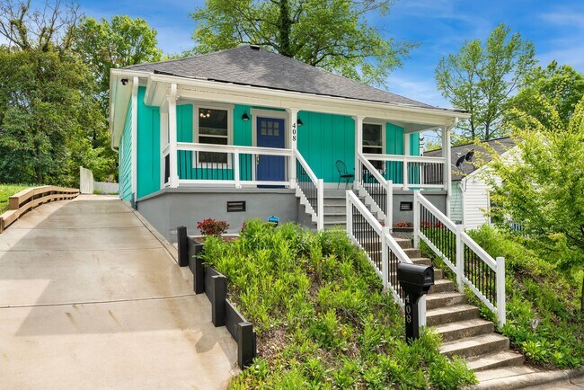 Building Photo - Beautifully Updated 3 Bedroom, 2 Bathroom Home in Prime Durham Location – Move-In Ready!