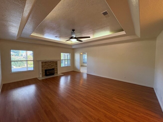 Building Photo - 1036 N Palm St