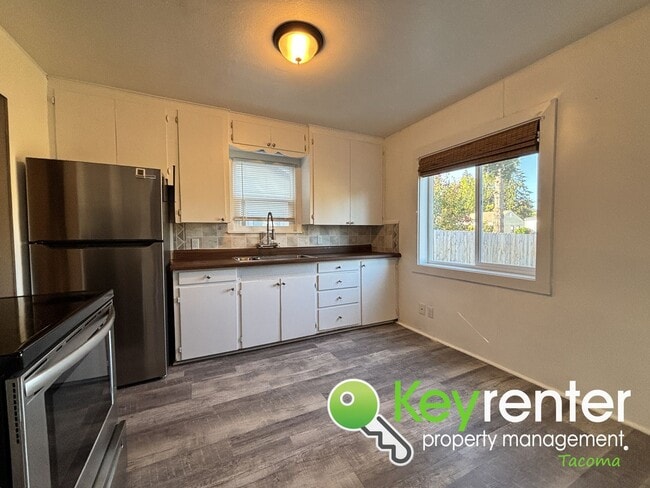 Building Photo - Charming 2 Bedroom Home for Rent in Tacoma...