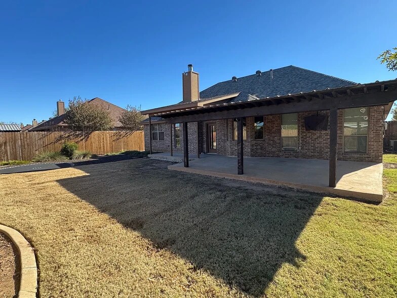 Building Photo - 610 Benelli Dr