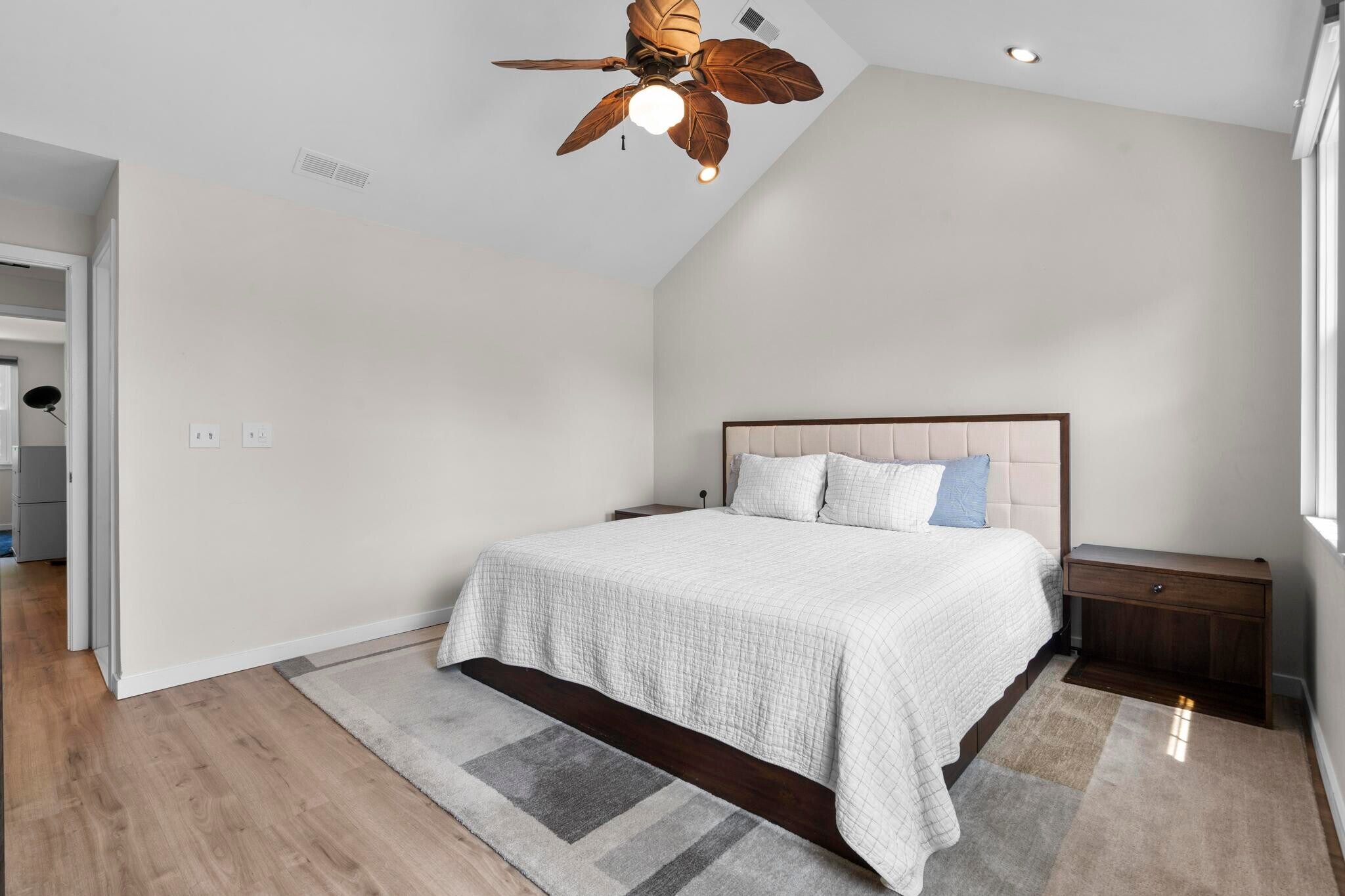 Building Photo - 26 Linden St