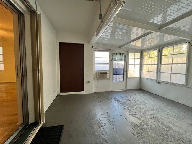 Building Photo - Indian Harbor Beach Townhome