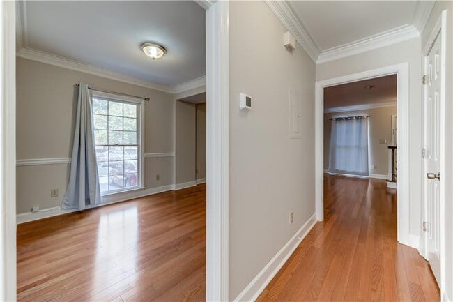 Building Photo - 64 Mt Vernon Cir