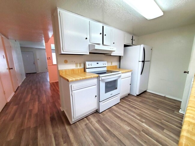 Building Photo - 2700 N 16th St