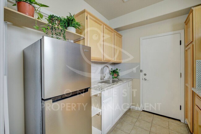 Building Photo - Upscale Living; Private 1 bdrm ADU with Dedicated entrance and backyard!