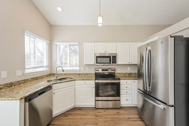 Building Photo - 16282 Bluebell Pl