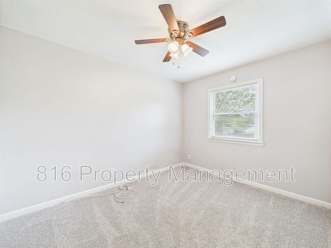 Building Photo - 10525 Skiles Ave