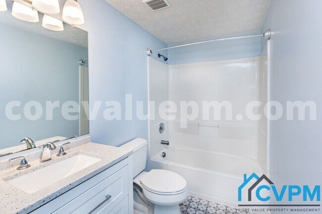 Building Photo - 1406 Point O Woods Ct