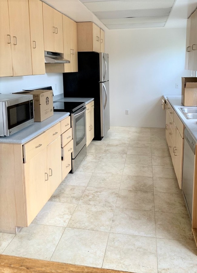 Kitchen - 2616 Walnut Ave