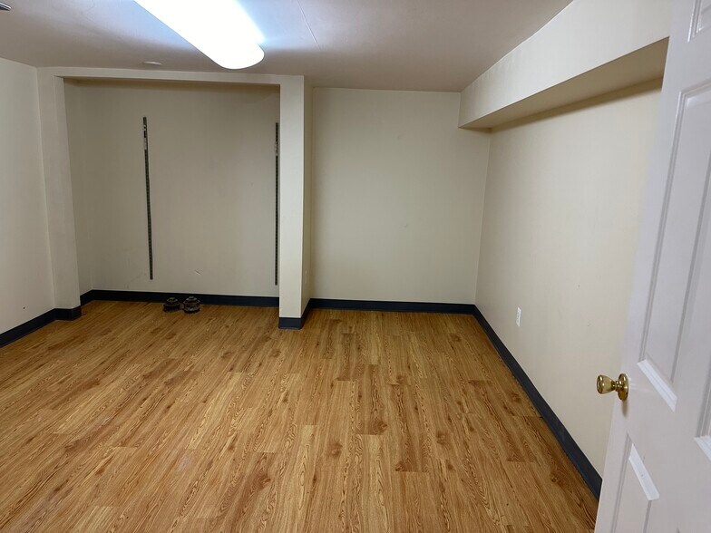 Building Photo - 13370 Ludlow Ave