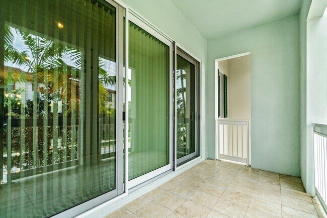 Building Photo - 7114 Edison Pl