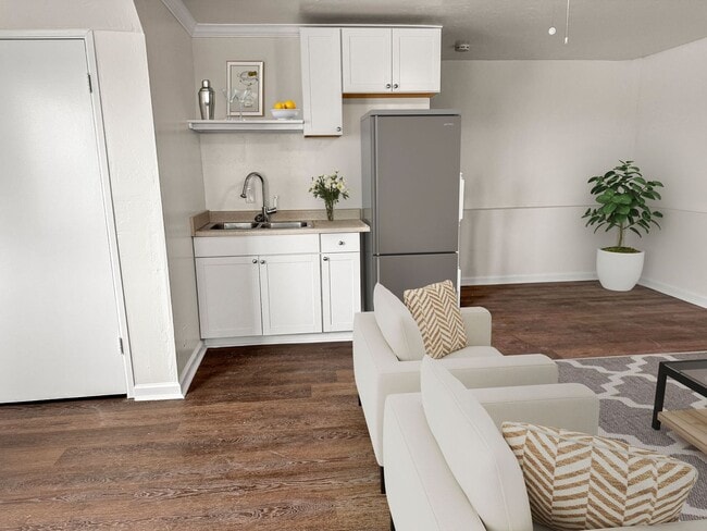 Building Photo - 2592 Yucca Rd