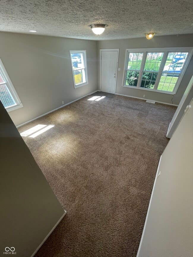 Building Photo - 241 N 19th Ave
