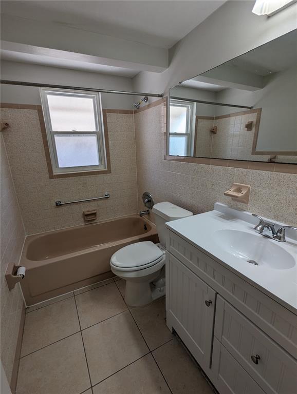 Building Photo - 11230 Kapok Ave