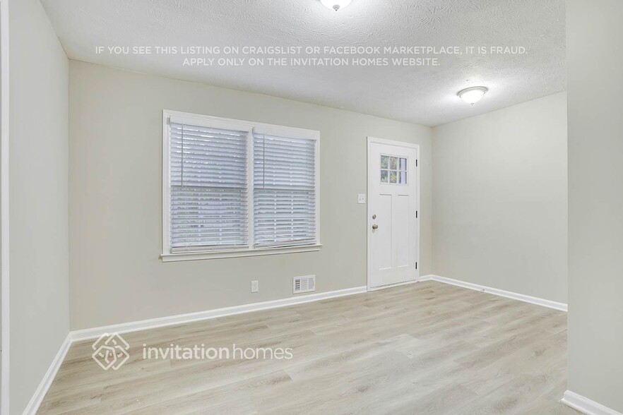 Building Photo - 370 Madeline Cir NW