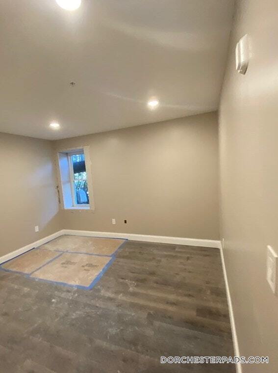 Building Photo - 32 Hartwell St