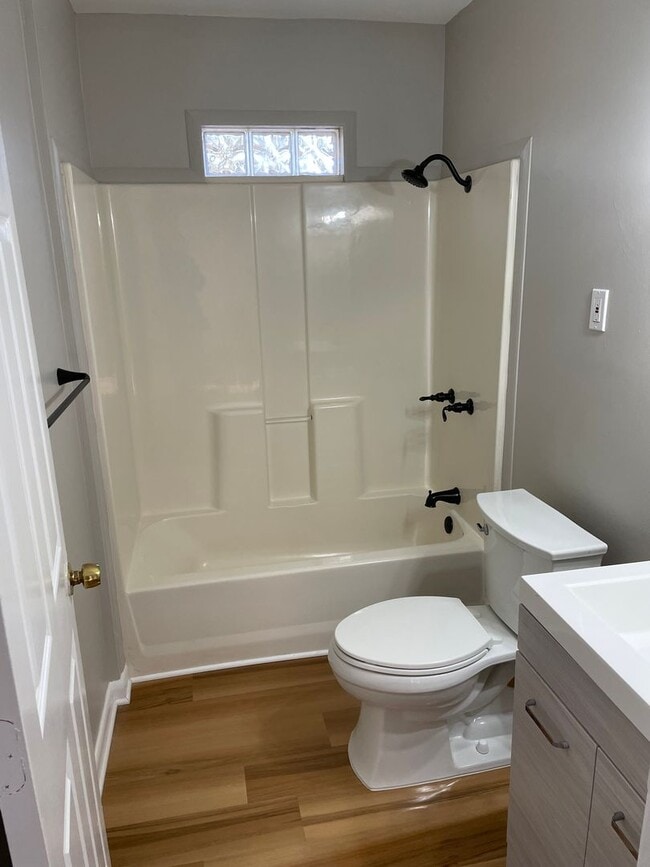 Building Photo - 3 Bed 2 Bath in Hapeville!