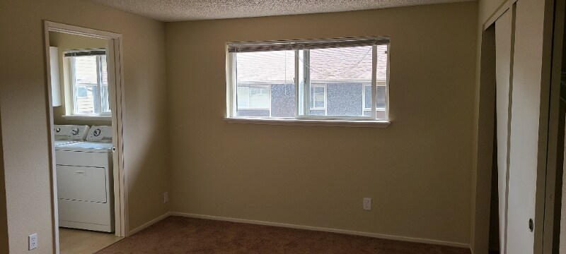 Building Photo - 1626 Kent Des Moines Rd