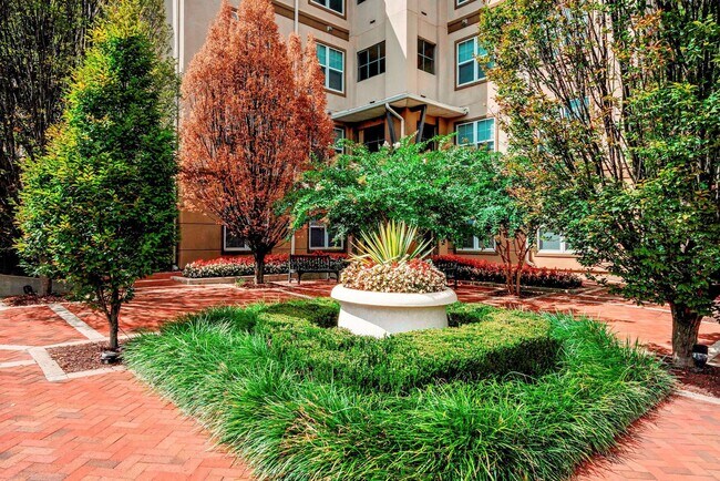 Building Photo - 1 Bed 1 Bath - North Bethesda Condo - 1 Reserved Parking Space