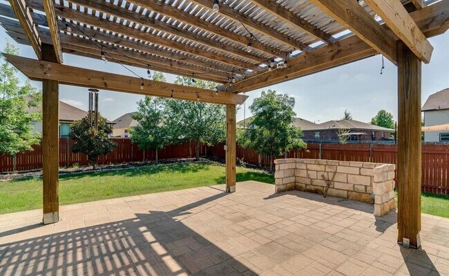 Building Photo - 6801 Baythorne Dr