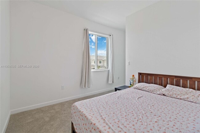 Building Photo - 760 SE 13th Ct